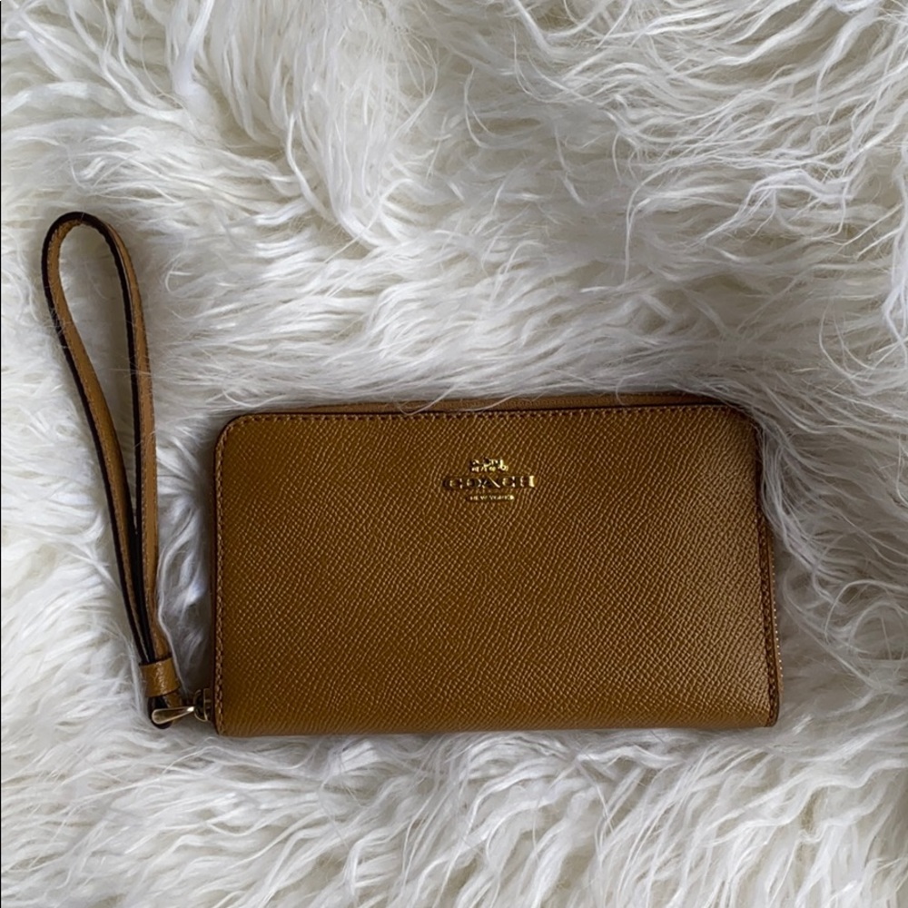 Coach Crossgrain Leather Zip Phone Wallet